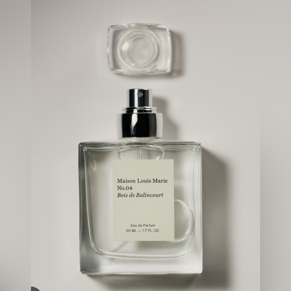 Santal Perfume Maison Louis Marie 
No.04 Bois de Balincourt
